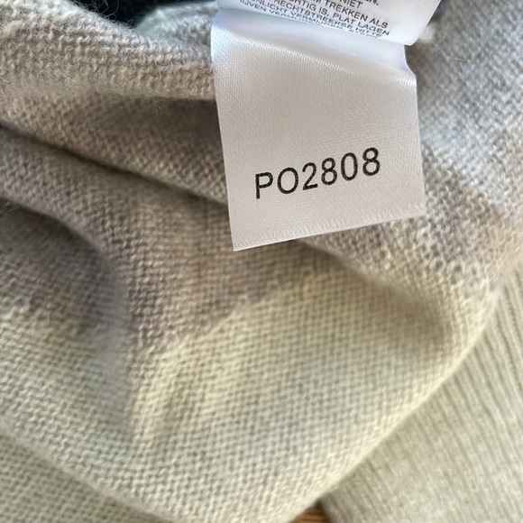 Scott & Scott London Men’s Merino Wool/Cashmere Blend Sweater. Size Medium. NWT. - Picture 12 of 12